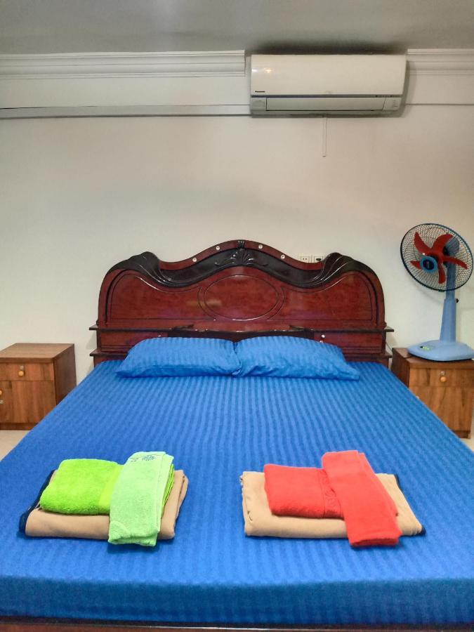 Le Barang Steakhouse & Guesthouse Σίχανουκβιλ Εξωτερικό φωτογραφία