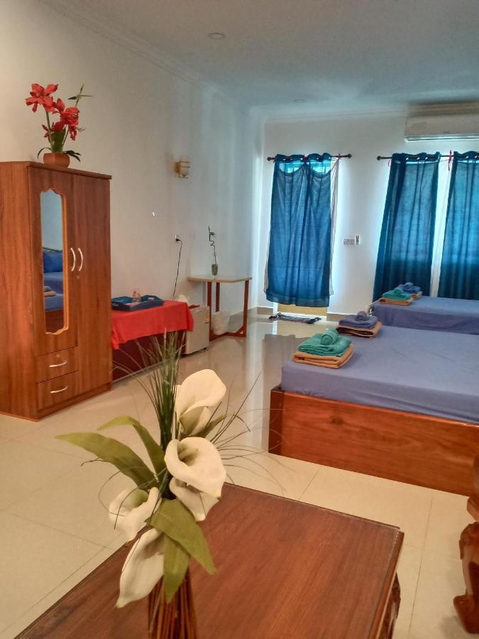 Le Barang Steakhouse & Guesthouse Σίχανουκβιλ Εξωτερικό φωτογραφία