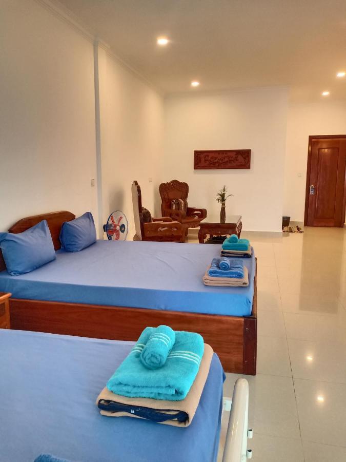 Le Barang Steakhouse & Guesthouse Σίχανουκβιλ Εξωτερικό φωτογραφία