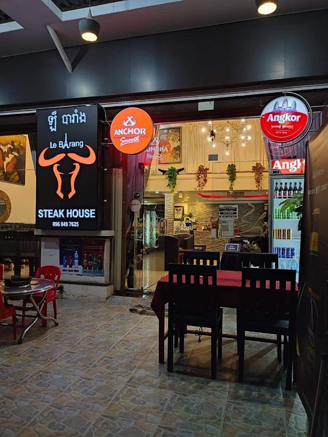 Le Barang Steakhouse & Guesthouse Σίχανουκβιλ Εξωτερικό φωτογραφία