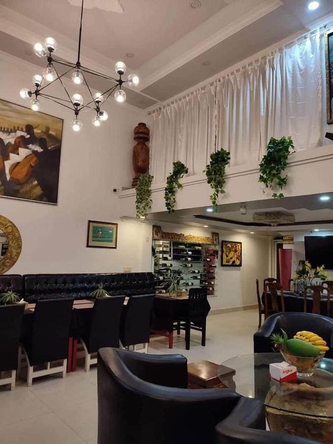 Le Barang Steakhouse & Guesthouse Σίχανουκβιλ Εξωτερικό φωτογραφία