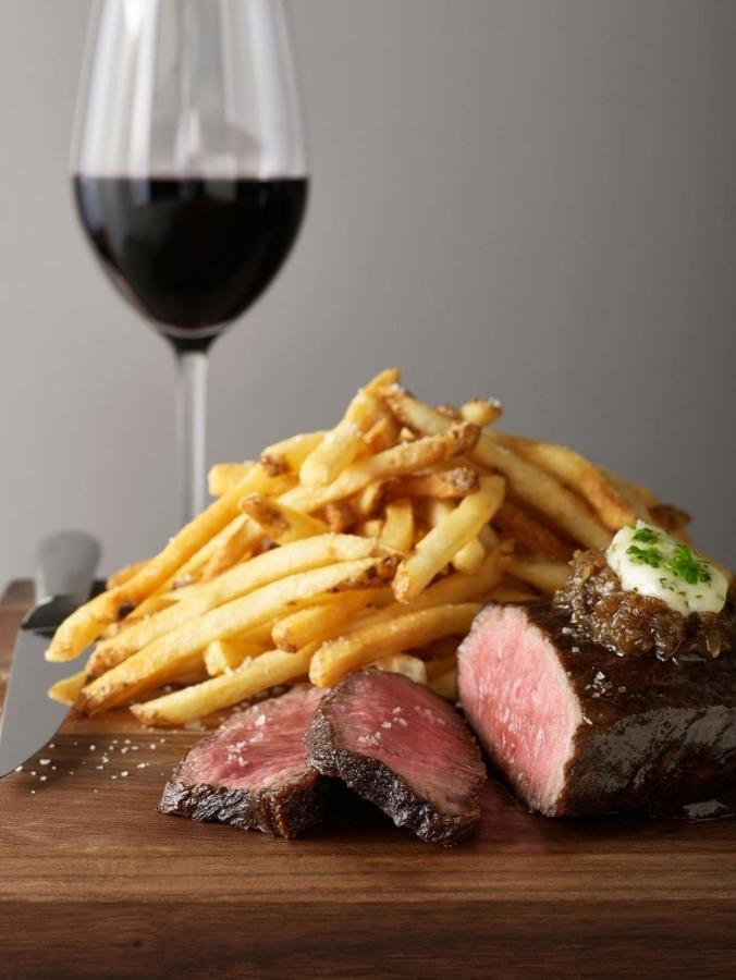 Le Barang Steakhouse & Guesthouse Σίχανουκβιλ Εξωτερικό φωτογραφία