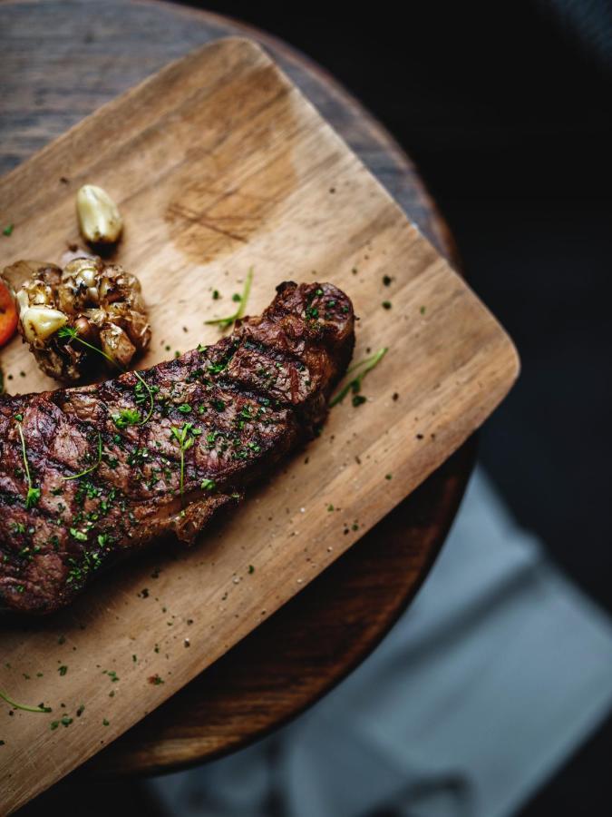 Le Barang Steakhouse & Guesthouse Σίχανουκβιλ Εξωτερικό φωτογραφία