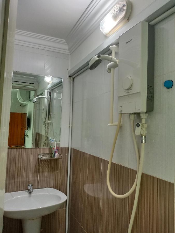 Le Barang Steakhouse & Guesthouse Σίχανουκβιλ Εξωτερικό φωτογραφία