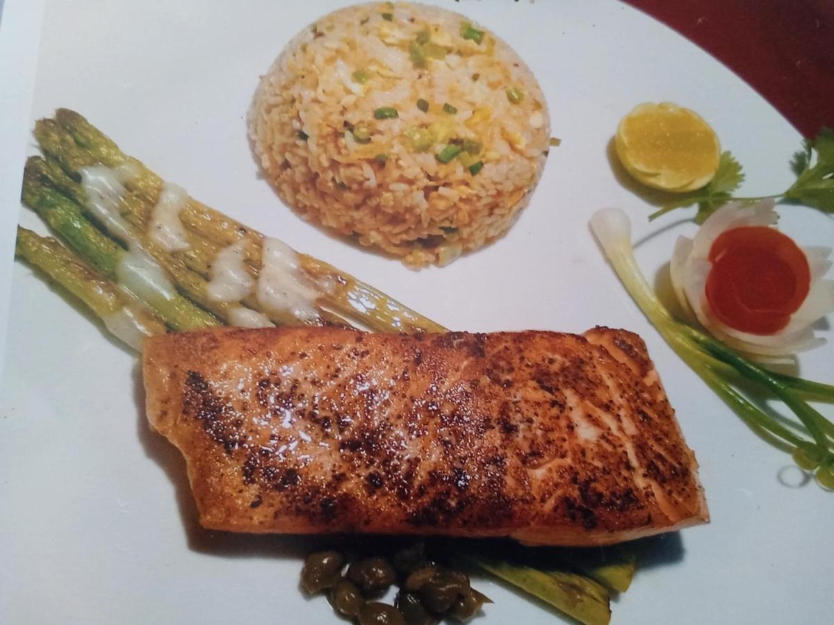 Le Barang Steakhouse & Guesthouse Σίχανουκβιλ Εξωτερικό φωτογραφία